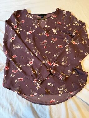 Forever 21 Plum Floral V-Neck Long Sleeve Blouse